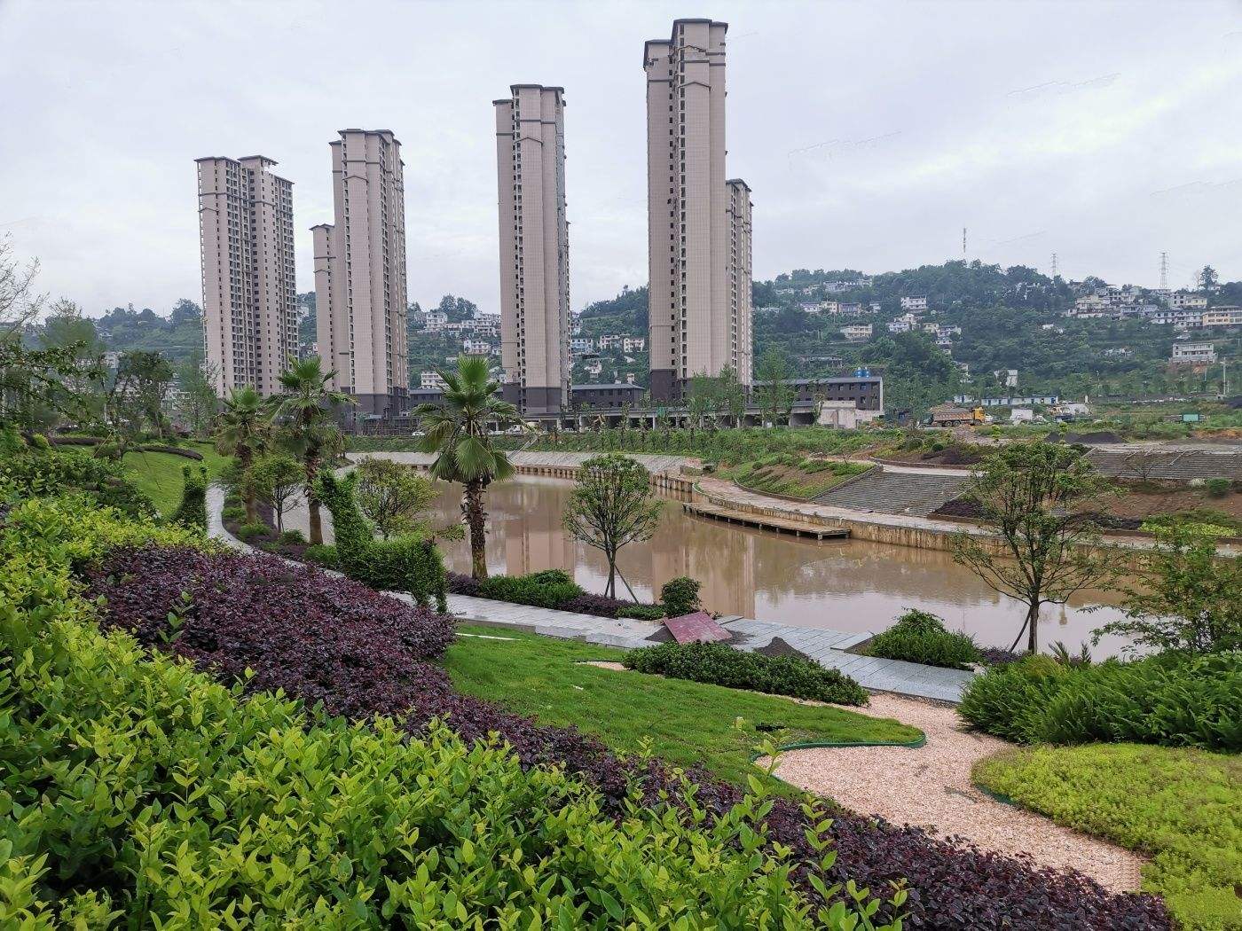 恩(en)施清江新城(cheng)黃金時代(dai)廣(guang)場(chang)